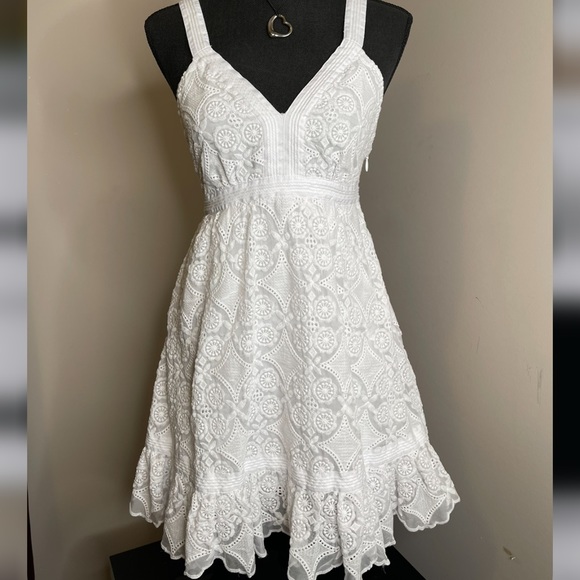 bebe Dresses & Skirts - Bebe Embroidered white cotton dress